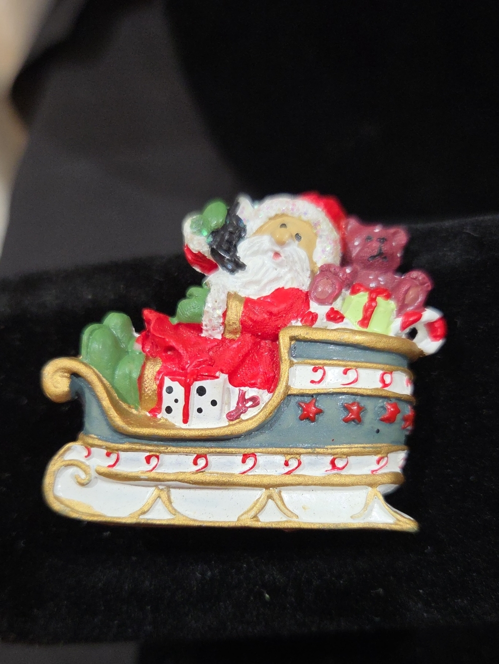 VINTAGE SANTA IN SLEIGH BROOCH